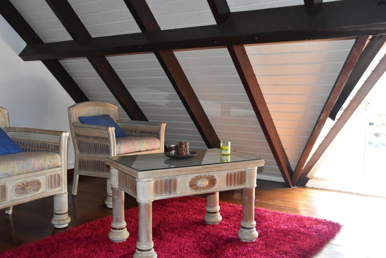 Maison Rose Cayenne Saint-Francois (Grande-Terre) Luaran gambar